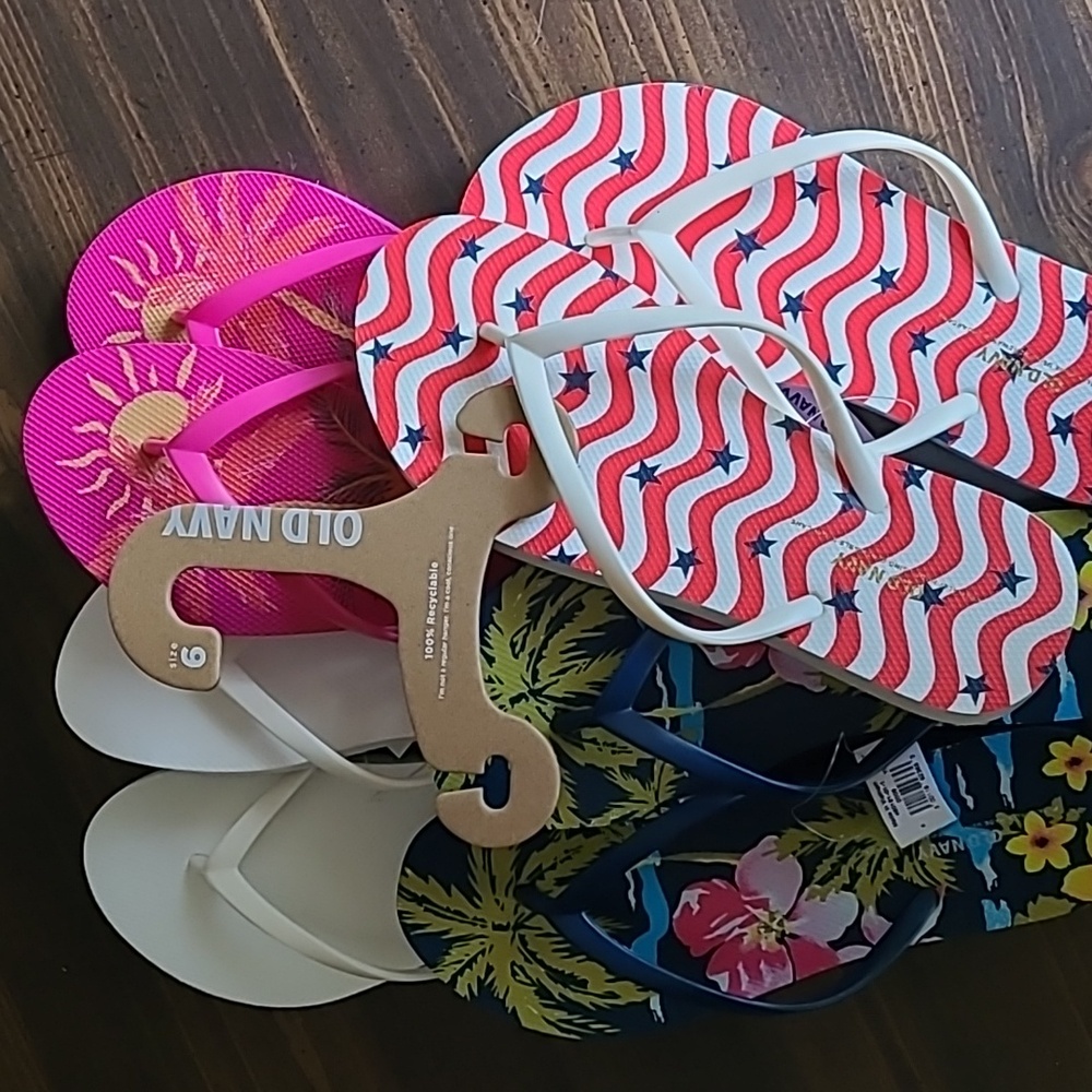 4 PAIR Old Navy Flip Flop Sandals Sz 6